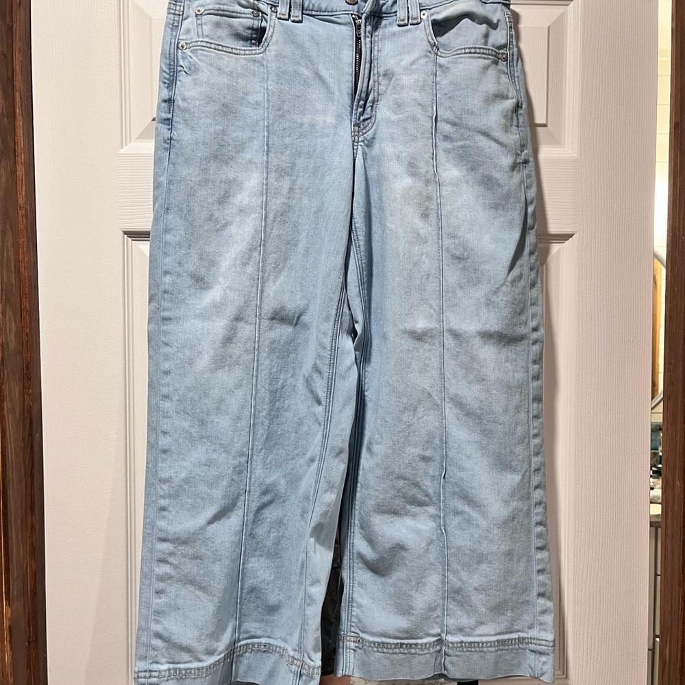 American Eagle Outfitters Light Blue Denim Jeans